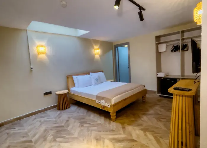 Trina Talles - Luxury Design Adult Only Αλακάτι